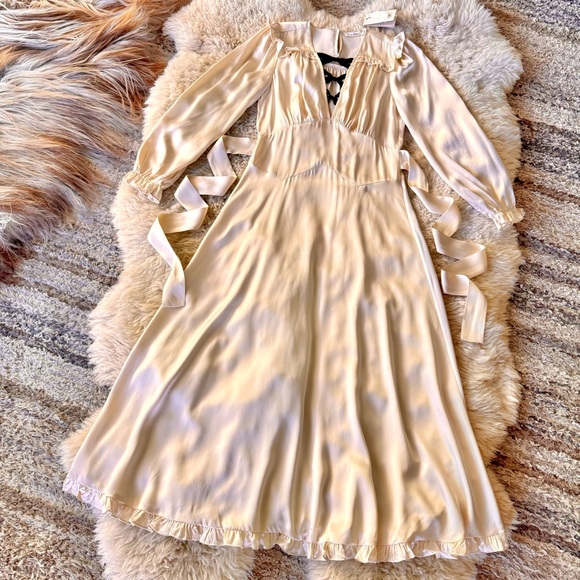 💋SOLD💋🖤🦢DÔEN ‘Lorelei’ Silk Satin Bow Maxi Mother of Pearl Dress XS - Picture 15 of 16